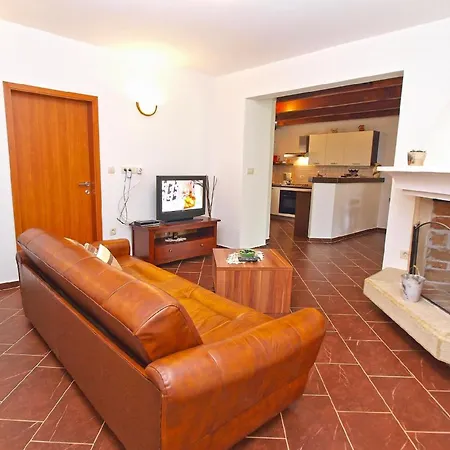 Holiday home Fuer 4 Personen Ca 80 Qm In Cervar-porat, Istrien Istrische Riviera *