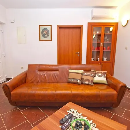 Fuer 4 Personen Ca 80 Qm In Cervar-porat, Istrien Istrische Riviera Holiday home *